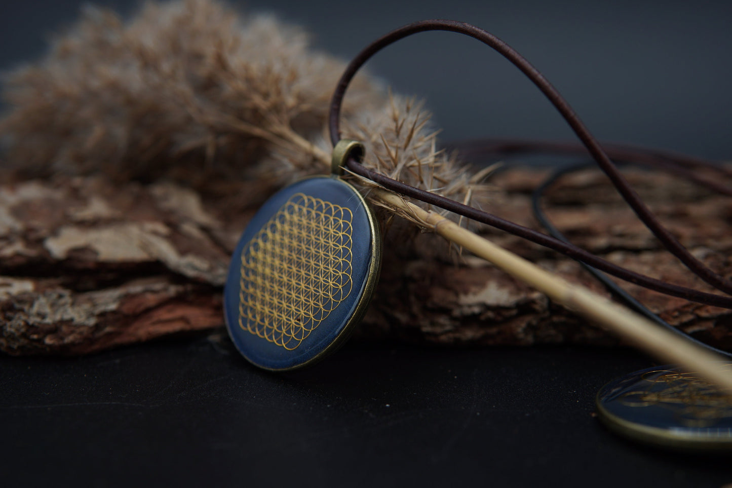 Blume des Lebens Orgonit Amulett – Talisman für Frauen – Blau Bronze Design