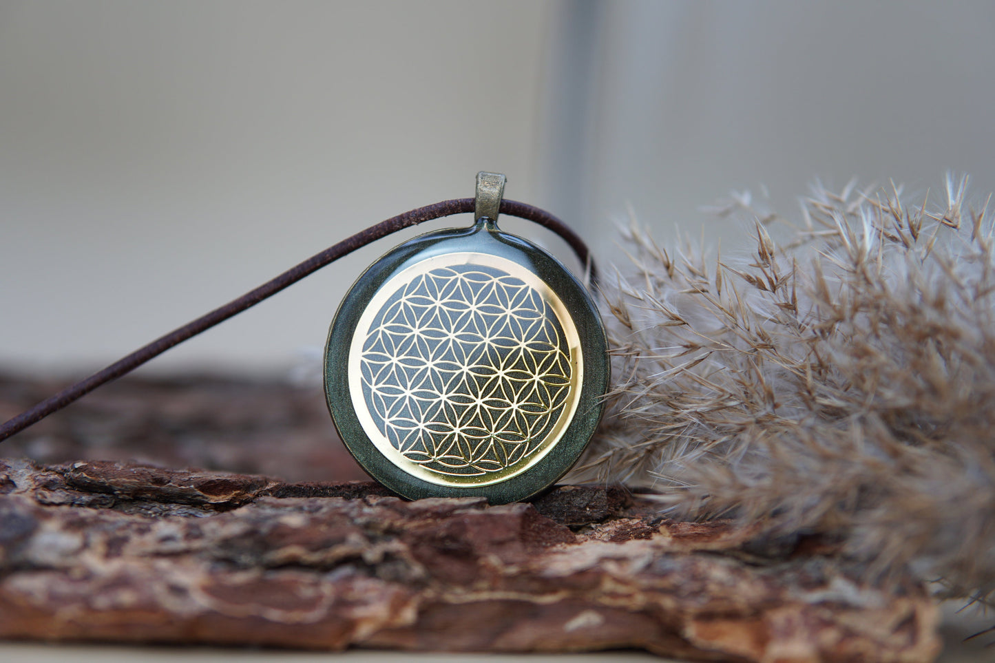 Orgonit Amulett Blume des Lebens – Jadegrün Bronze Heiliger Geometrie Schmuck