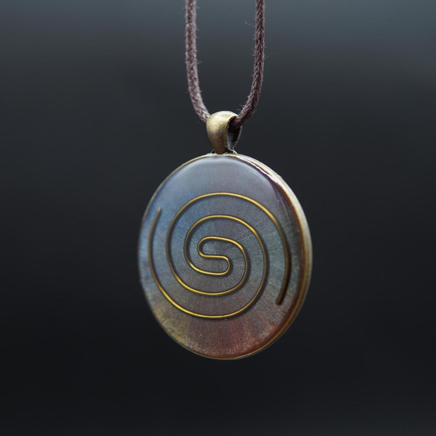 Orgonit Amulett Chakra Harmonie – Kosmische Spirale Energieanhänger – Lichtarbeit & Feng Shui Schutz