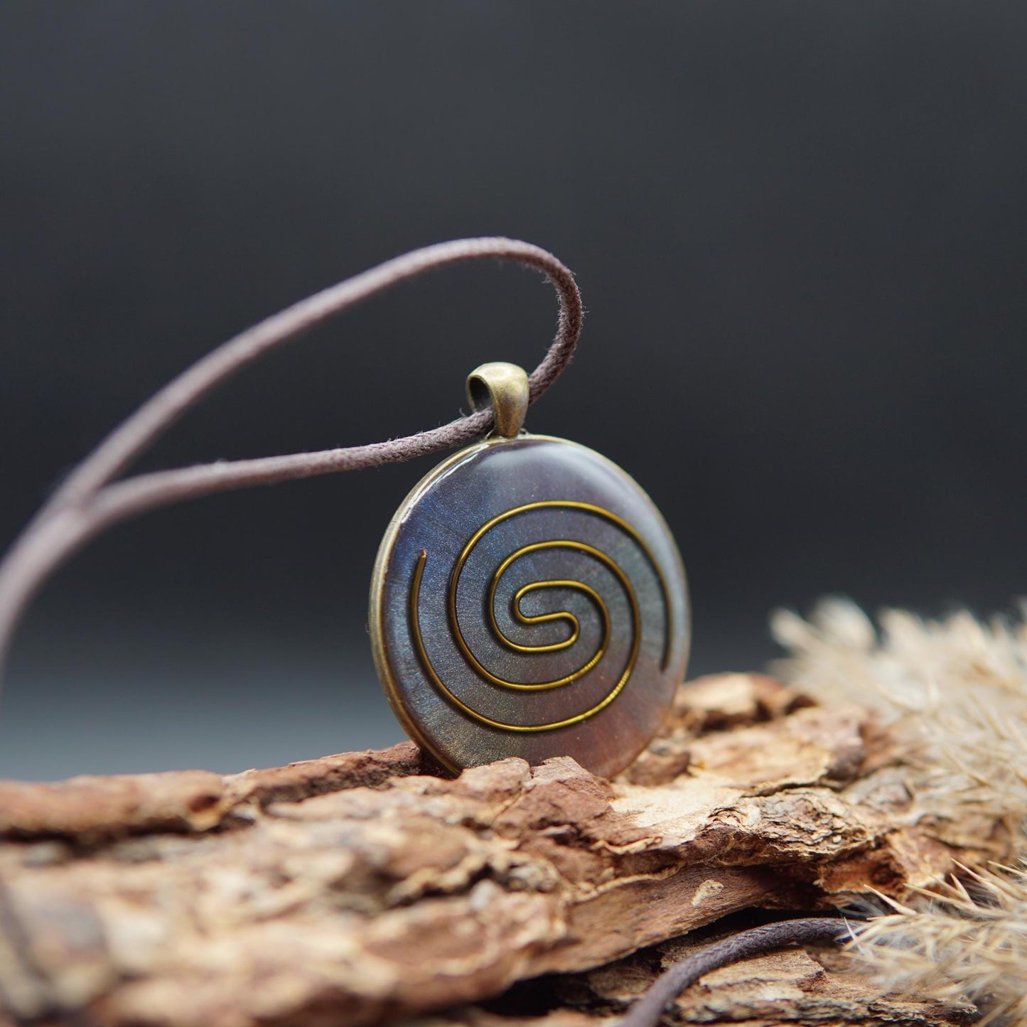 Orgonit Amulett Chakra Harmonie – Kosmische Spirale Energieanhänger – Lichtarbeit & Feng Shui Schutz